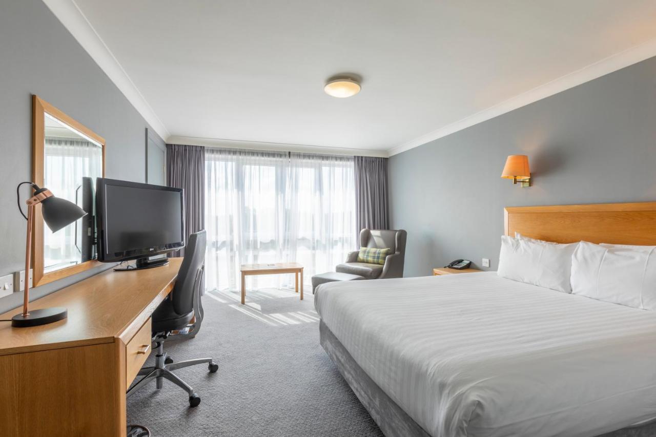 Holiday Inn Basildon By Ihg Basildon (Essex) Exterior foto