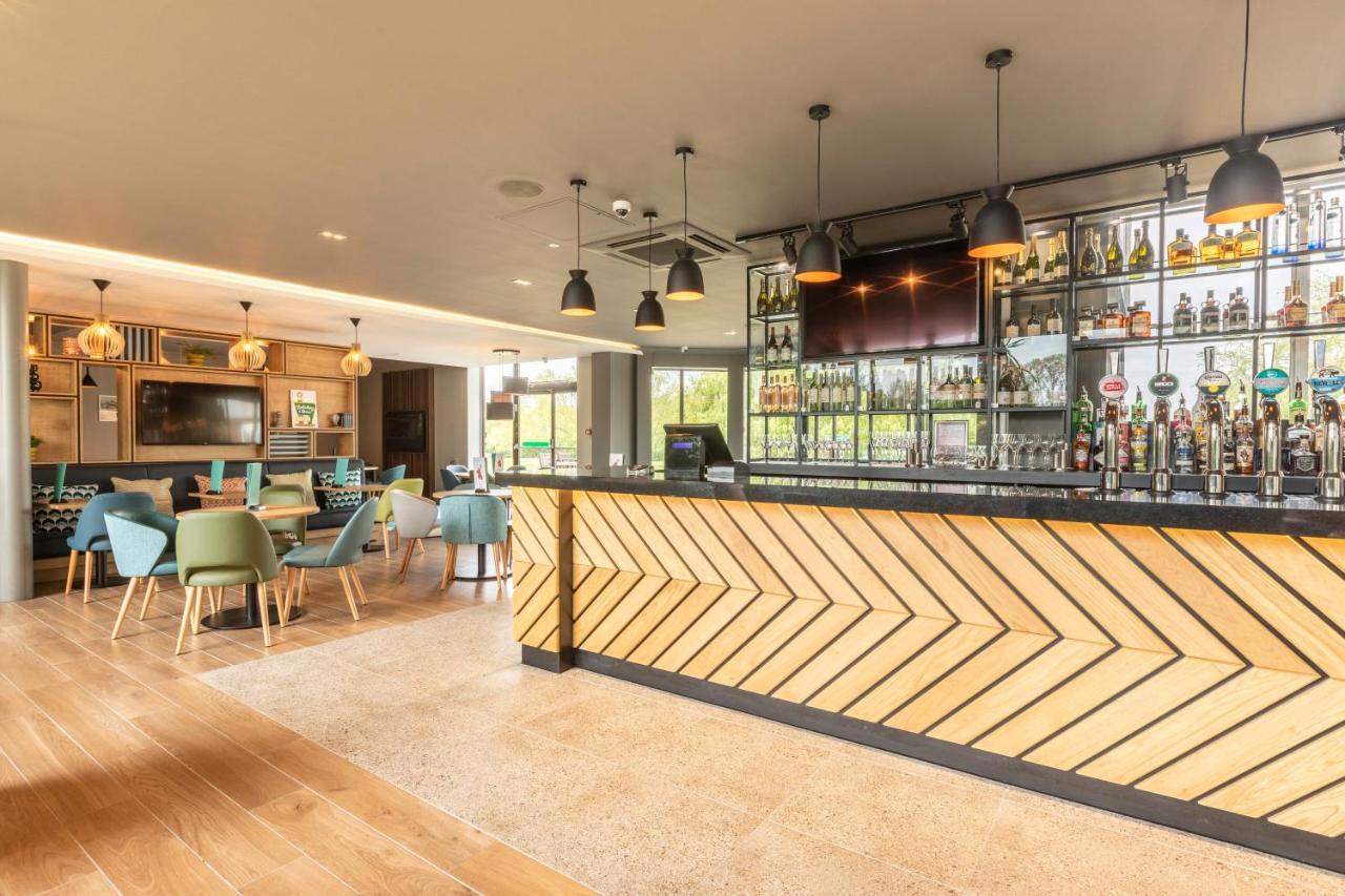Holiday Inn Basildon By Ihg Basildon (Essex) Exterior foto