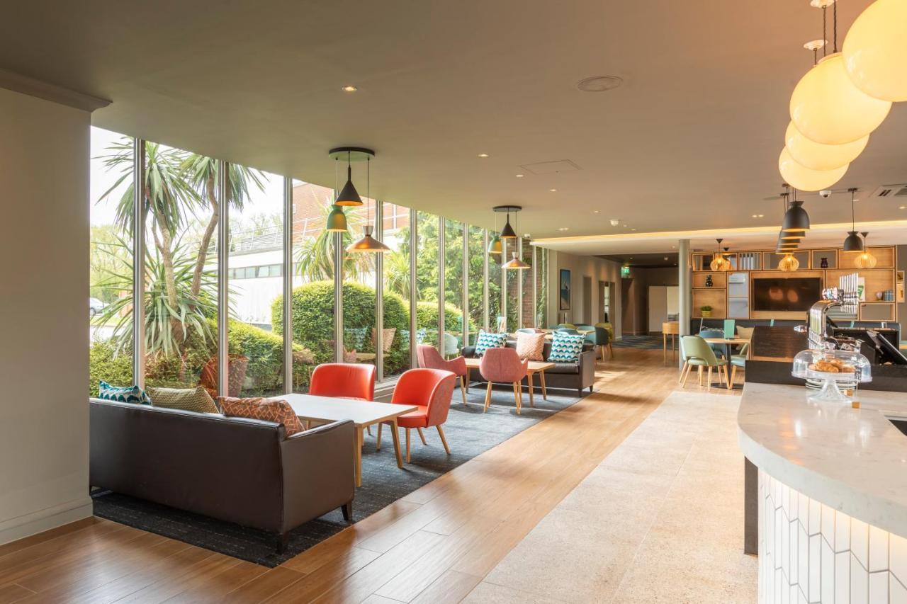 Holiday Inn Basildon By Ihg Basildon (Essex) Exterior foto