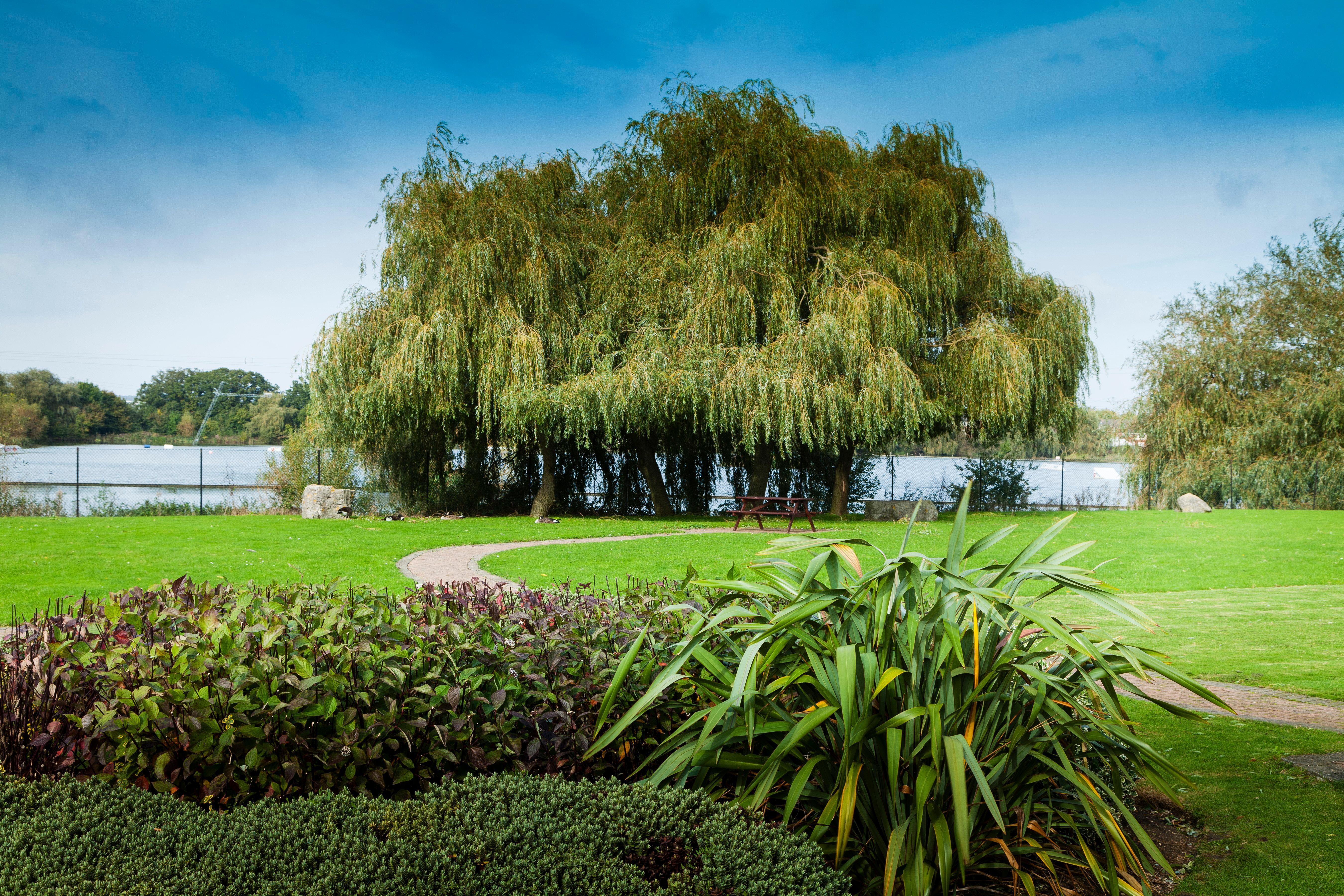 Holiday Inn Basildon By Ihg Basildon (Essex) Exterior foto