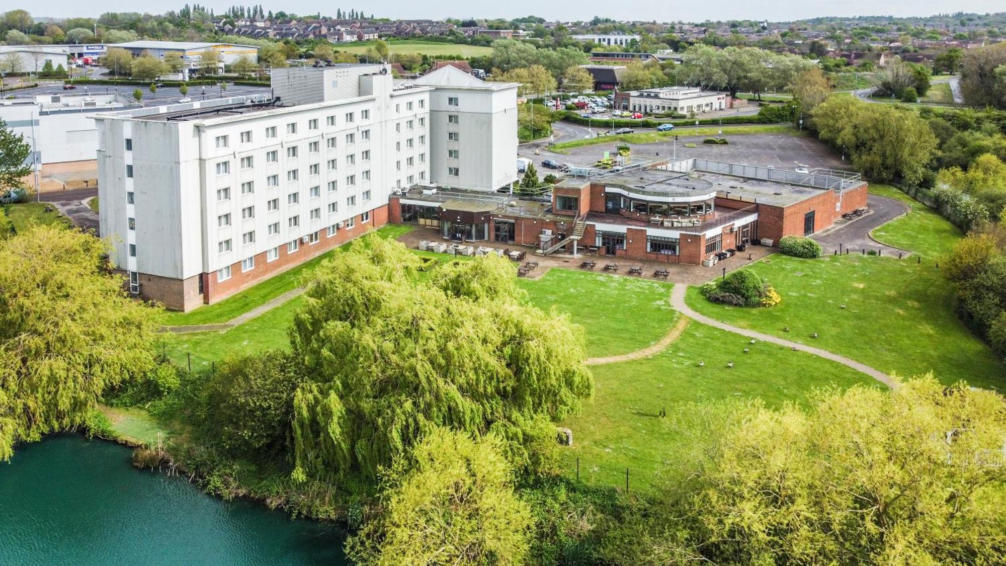 Holiday Inn Basildon By Ihg Basildon (Essex) Exterior foto