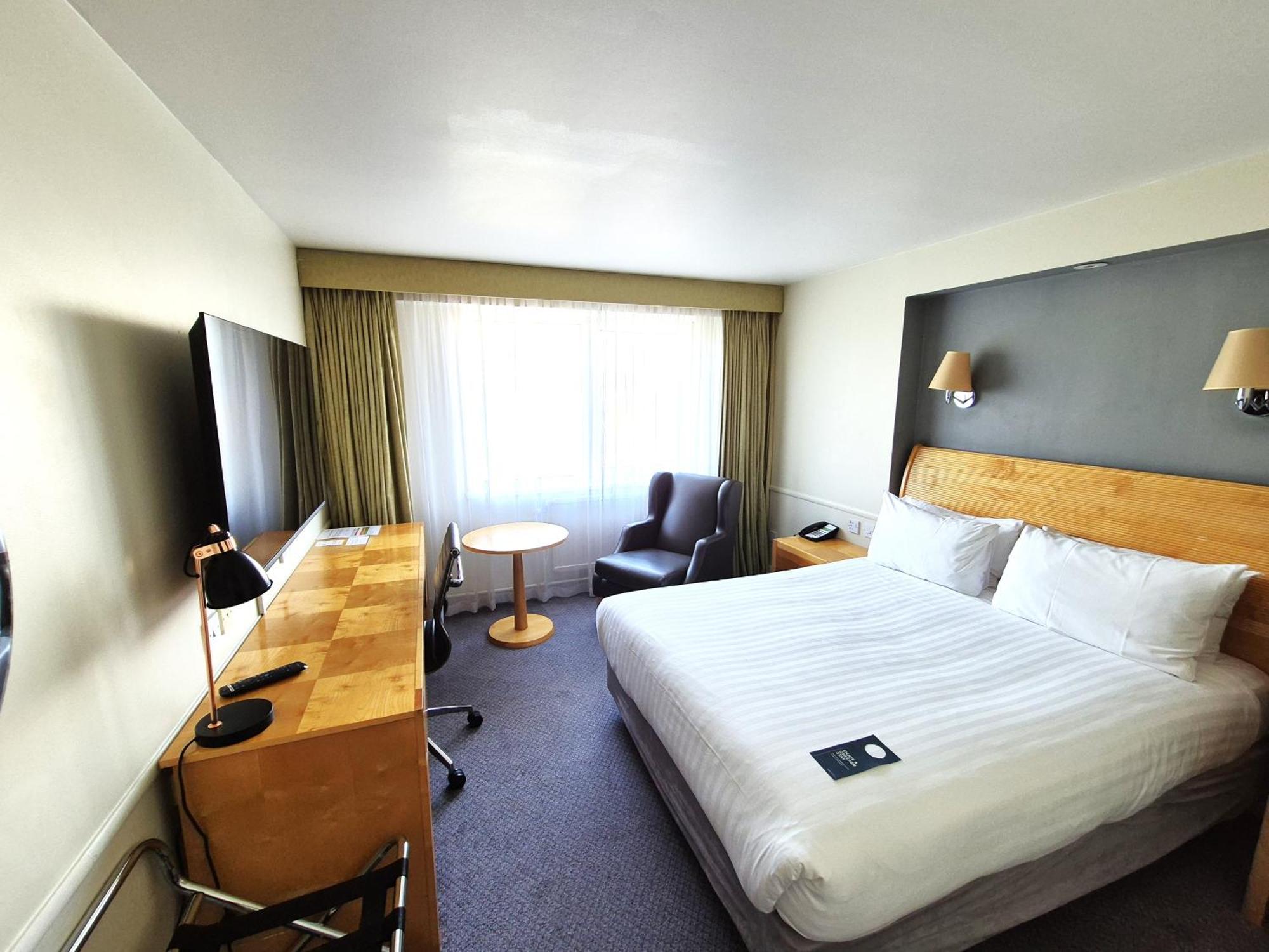 Holiday Inn Basildon By Ihg Basildon (Essex) Exterior foto
