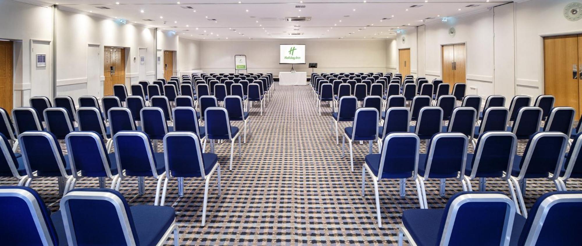 Holiday Inn Basildon By Ihg Basildon (Essex) Exterior foto
