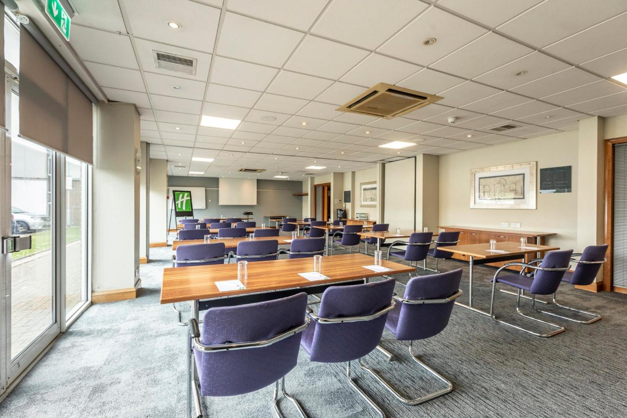 Holiday Inn Basildon By Ihg Basildon (Essex) Exterior foto